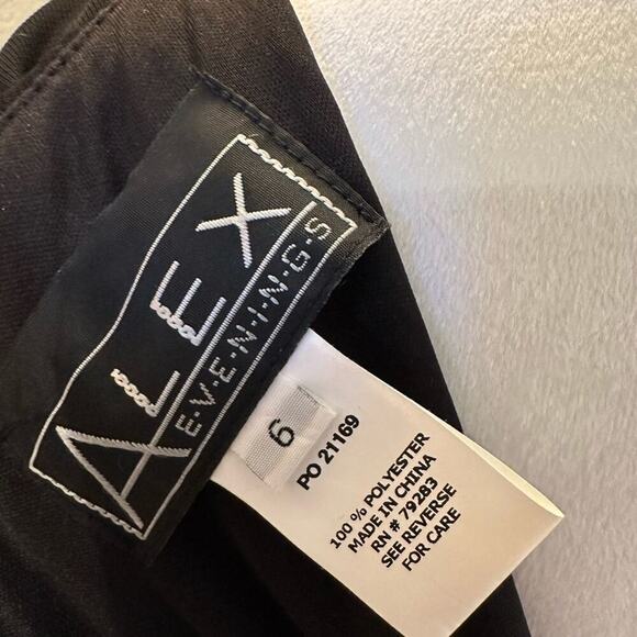 ALEX EVENINGS- Dress - Shimmering Rose Sequin Covered Ruches Black Chiffon SZ 6 - Picture 8 of 9